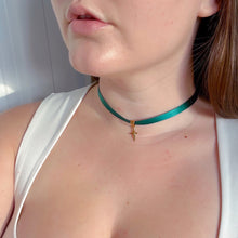 Load image into Gallery viewer, Velaris Ribbon Choker
